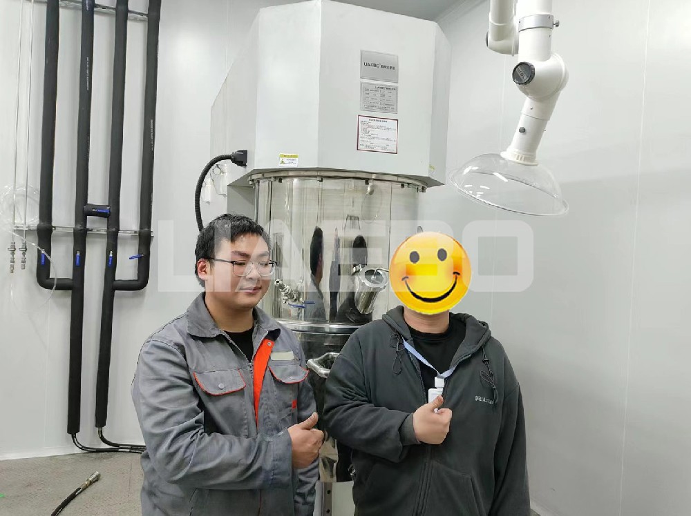 廣州某材料公司50L、100L、200L雙行星攪拌機(jī)調(diào)試成功
